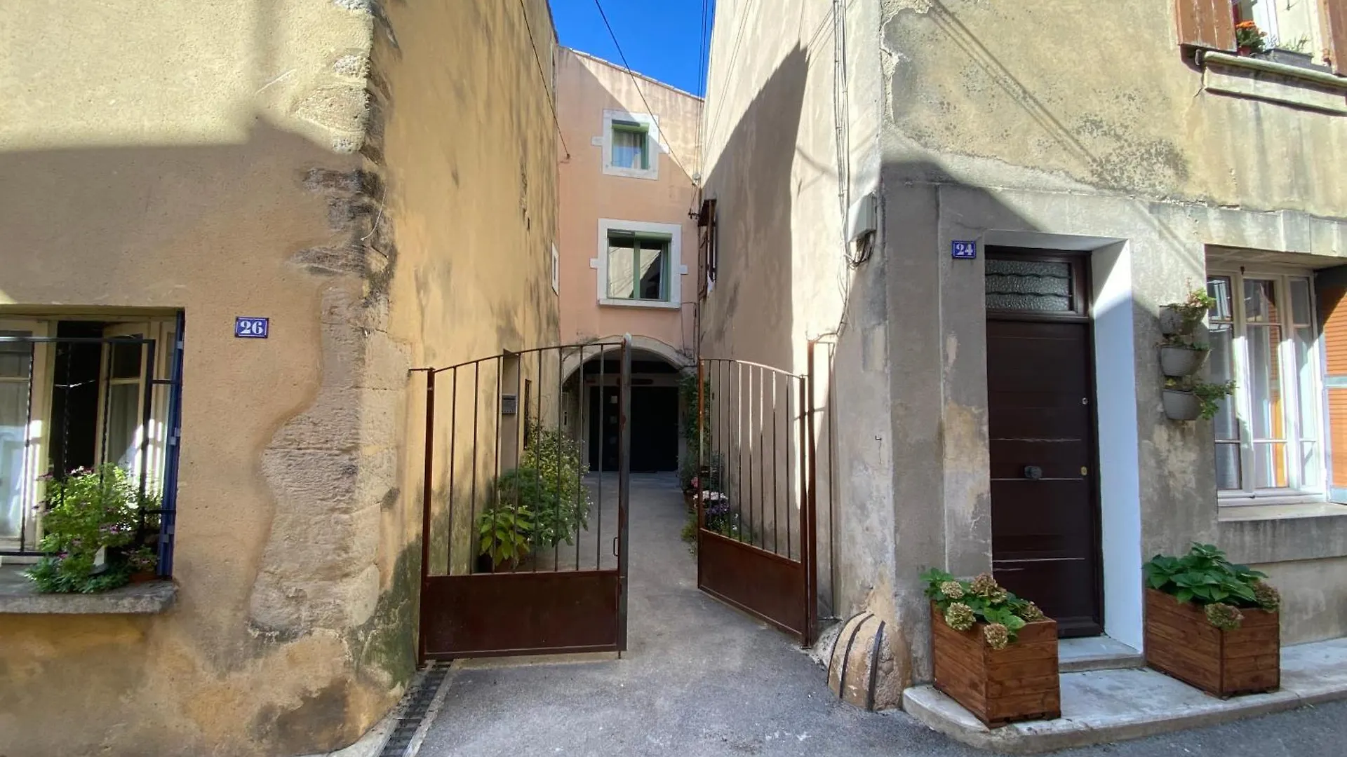 Drome Provencale Maison Familiale Calme Dans Village Valréas France