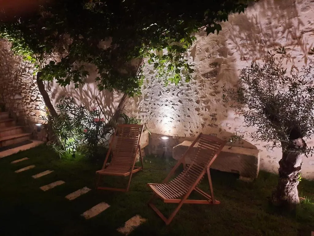 Drome Provencale Maison Familiale Calme Dans Village Valreas 0*,  France